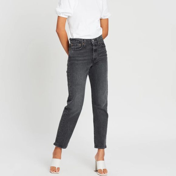 Levis Premium Womens Wedgie Straight Crop Denim Jeans Black Gray High Rise NWT - Picture 3 of 14
